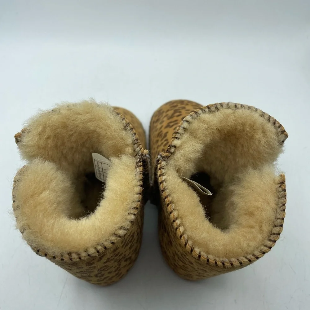 UGG Erin Leopard Print Baby infant Booties size M